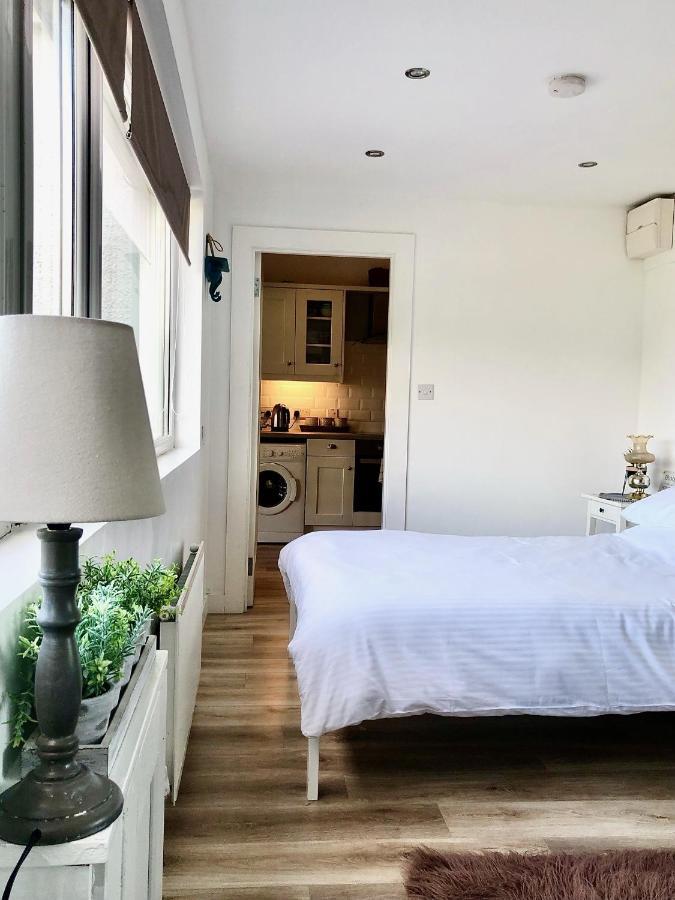 Ballygally Seaview And Garden Hideaway Екстериор снимка